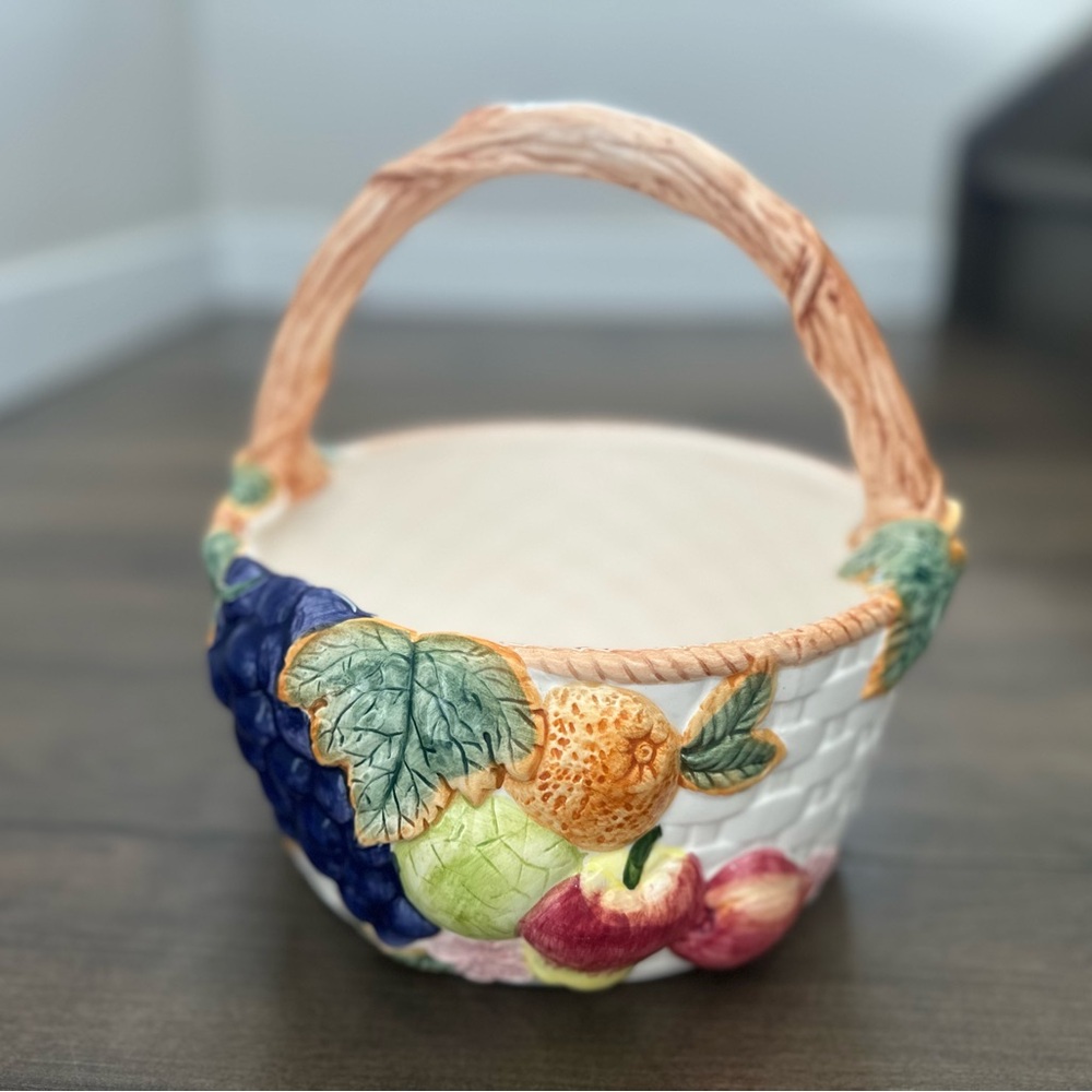 Vintage 1994 C. K. A. Ceramic White Woven fruit basket and branch handle 🍎🍇🍊